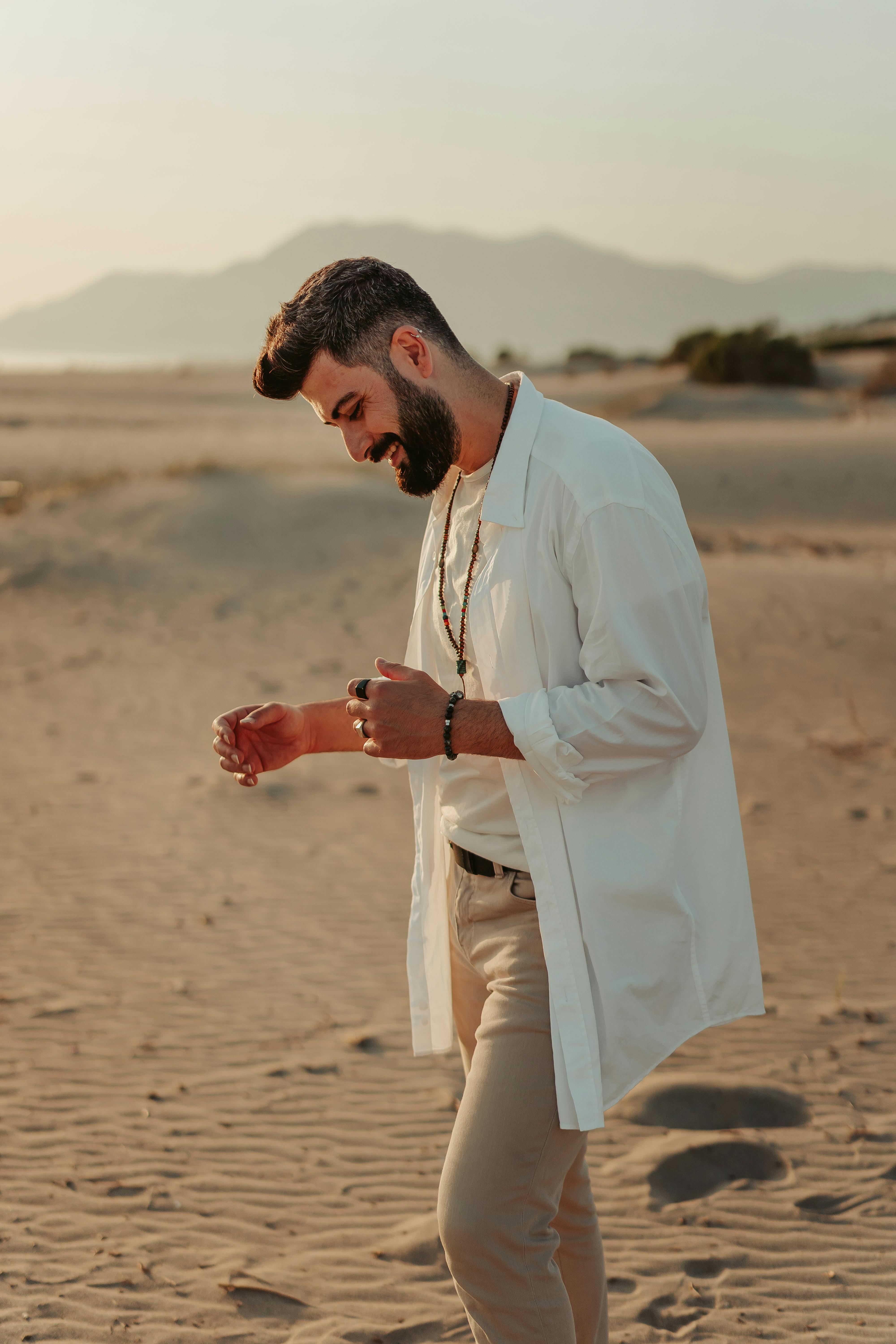 Лучшие фото (300 000+) по запросу «Арабский Мужчина В Платке В Пустыне» · Скачивайте совершенно бесплатно · Стоковые фото Pexels